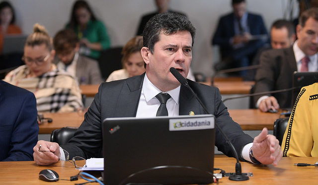 Desembargadora pede vista e julgamento que pode cassar Moro é suspenso