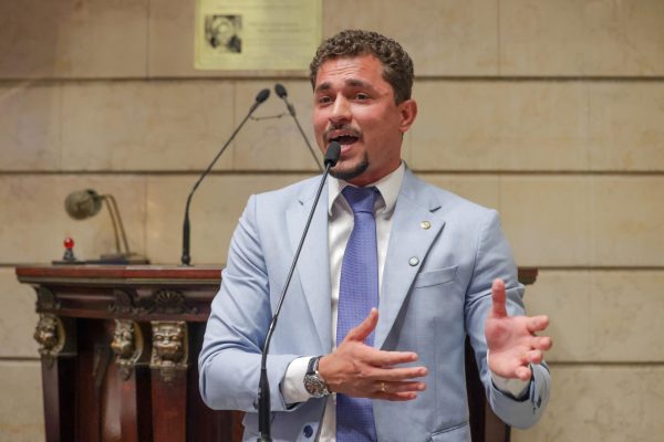 Quem é Salvino Oliveira, vereador do Rio preso em operação contra o Comando Vermelho