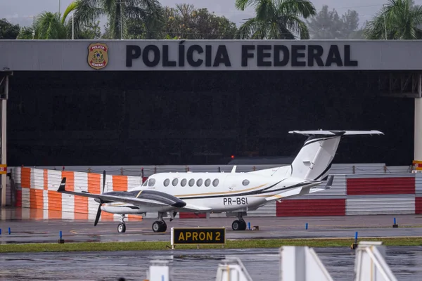 Defesa de Vorcaro reclama de regras e pede transferência de presídio