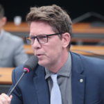 Justiça não encontra Mário Frias para intimá-lo em processo sobre filme de Bolsonaro – Jovem Pan
