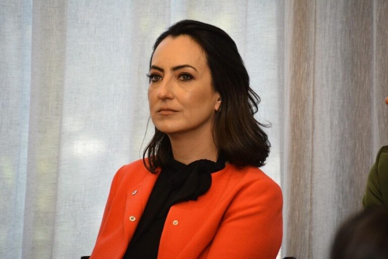 Saúde rebate Rosangela Moro sobre contrato com ONG que defende crianças trans: ‘Palanque político’ – Jovem Pan