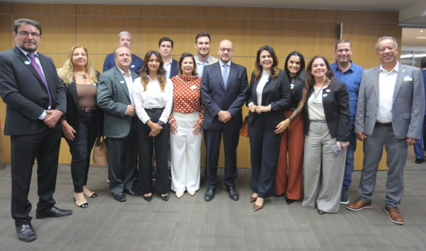 Onze prefeitos se reúnem com Ricardo Couto e pedem obras e investimentos para municípios do Rio
