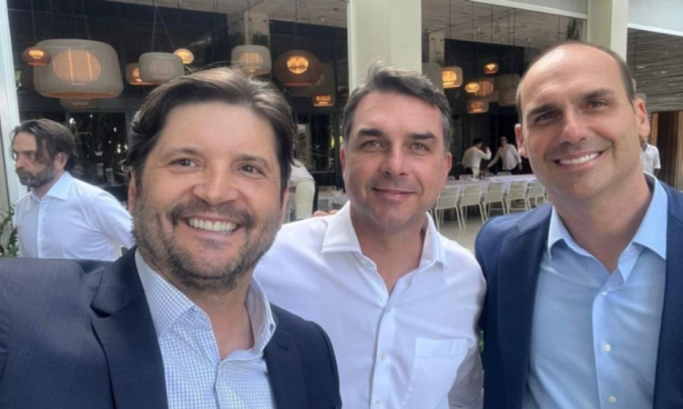 Eduardo Bolsonaro anuncia André do Prado ao Senado por SP – Jovem Pan