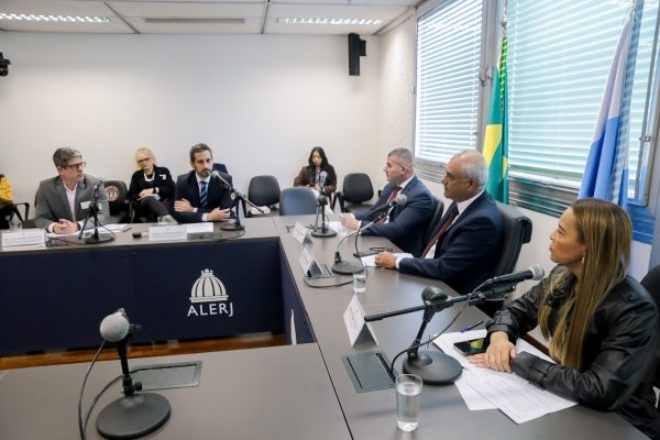 Comissão da Alerj de Contenção de Gastos nos Três Poderes vai propor alterações na Lei Orçamentária Anual