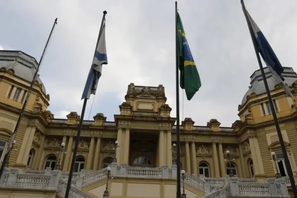 Casa Civil soma 41 exonerações, com foco no Degase, enquanto o Detran puxa fila das nomeações