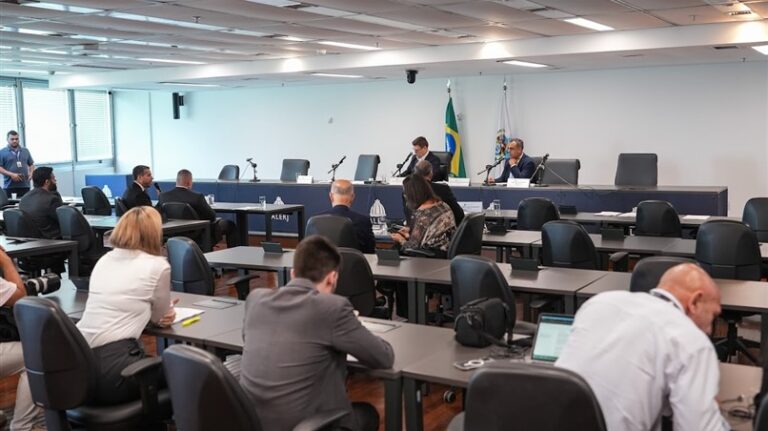 Governo do estado fecha primeiro quadrimestre com superávit de R$4 bilhões