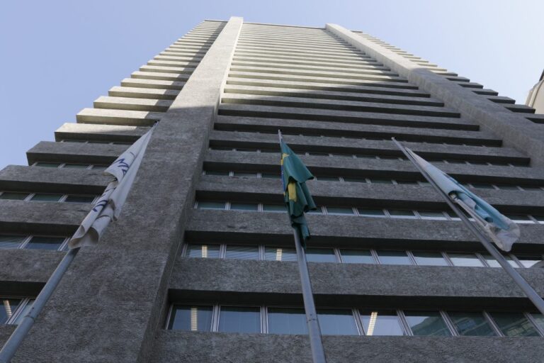 Alerj propõe triplicar piso dos repasses à saúde dos municípios no Orçamento de 2027