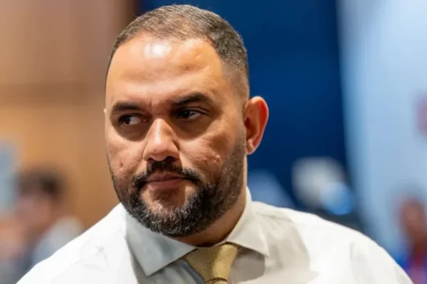 Alexandre de Moraes nega recursos da defesa de Thiago Rangel e mantém prisão do deputado e aliados