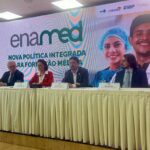 Lula assina MP e Enamed passa a ser obrigatório para médicos