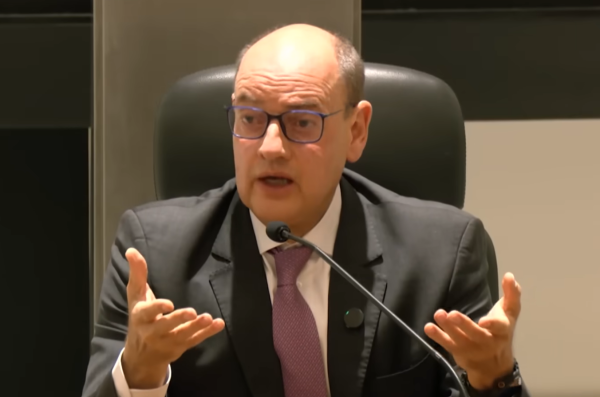 Ricardo Couto planeja cortar cerca de 37% das secretarias do governo do estado