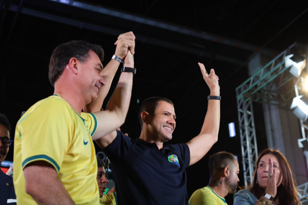 Ao lado de Flávio Bolsonaro, Douglas Ruas defende união e mobilização do PL para 2026