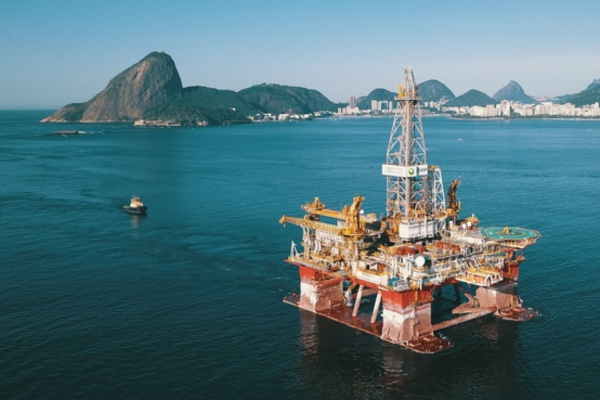 Estado do Rio é o 2º maior exportador do país, mas cairia para o 9º lugar sem o petróleo