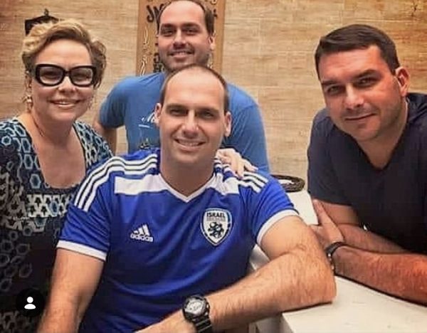 Rogéria Bolsonaro pede exoneração do cargo que ocupava no governo do estado