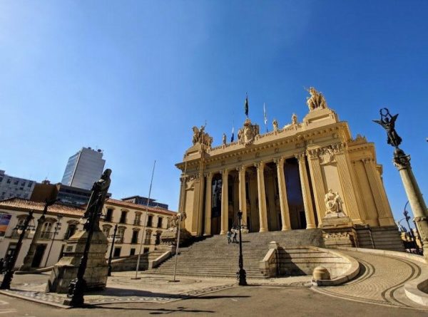 Policiais cedidos ao gabinete do Detro faziam a segurança de deputados da Alerj; todos foram exonerados