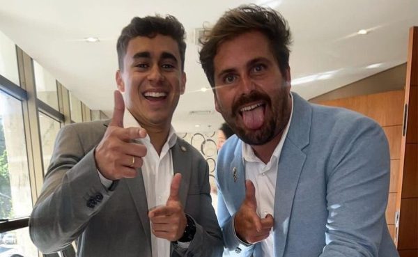 Nikolas Ferreira declara apoio à candidatura de Thiago Gagliasso (PL) à Câmara dos Deputados