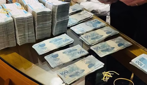 Candidatos do PL-RJ à Câmara e à Alerj declaram mais de R$ 3,2 milhões em dinheiro vivo; maioria ocupa ou já ocupou cargo público
