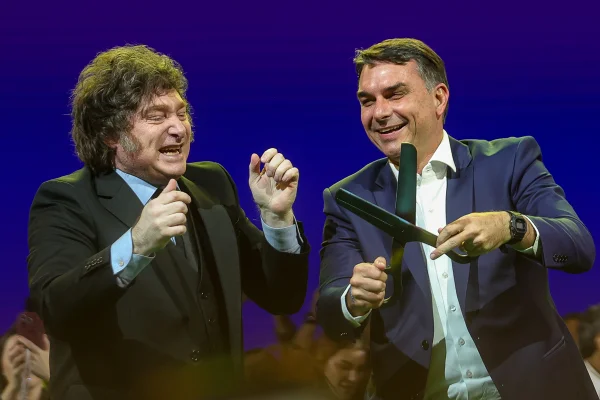 Mais de 30 deputados argentinos repudiam Milei por ataques a Lula