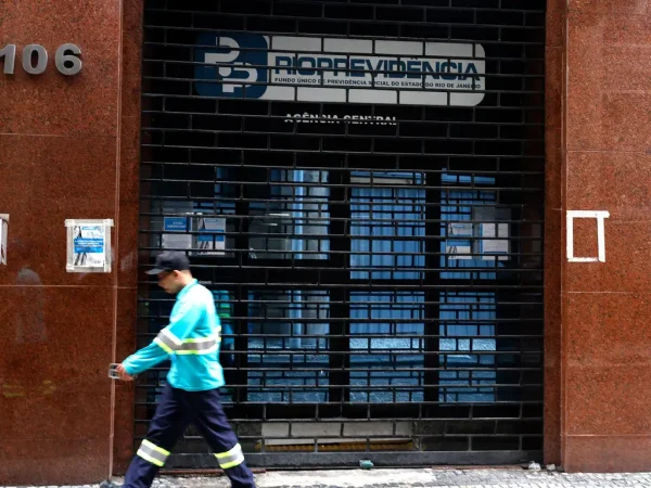 TCE dá cinco dias para Rioprevidência explicar investimentos de R$ 118 milhões em instituições sem credenciamento