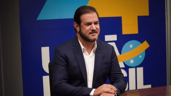 Garotinho e Waguinho pedem para Justiça Eleitoral barrar candidatura do presidente do União Brasil
