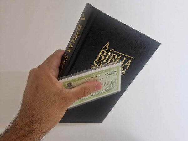 Número de pastores que usam nome religioso na urna cai quase 50% entre os candidatos à Alerj em 2026