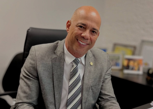 TRE-RJ dá três dias para Valdecy da Saúde esclarecer declaração de raça; identificação do deputado mudou de ‘branca’ para ‘parda’
