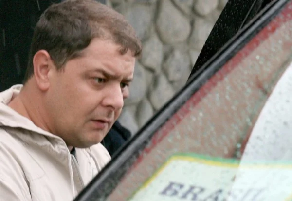 Mansão usada por Lulinha foi alugada por testemunha da Lava Jato
