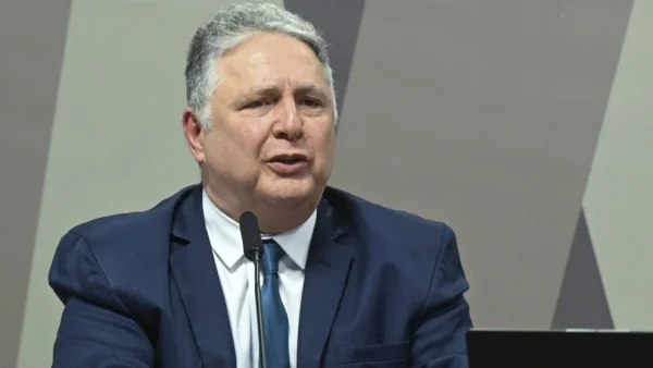 Garotinho tem fundo eleitoral e propaganda na TV suspensos por decisão unânime do TRE-RJ