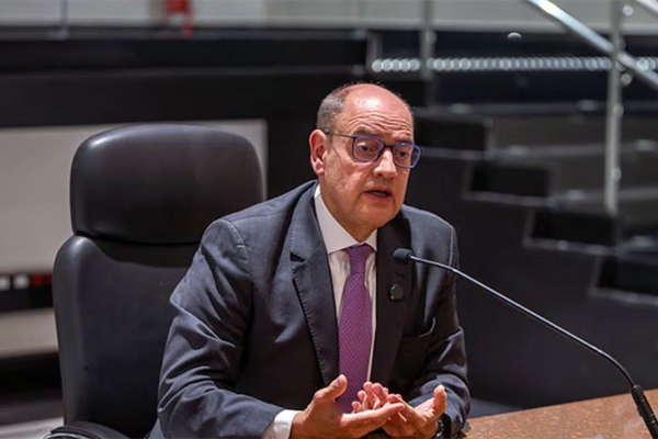 Ricardo Couto encaminha à Alerj projeto com novas regras para negociação de dívidas com o Estado