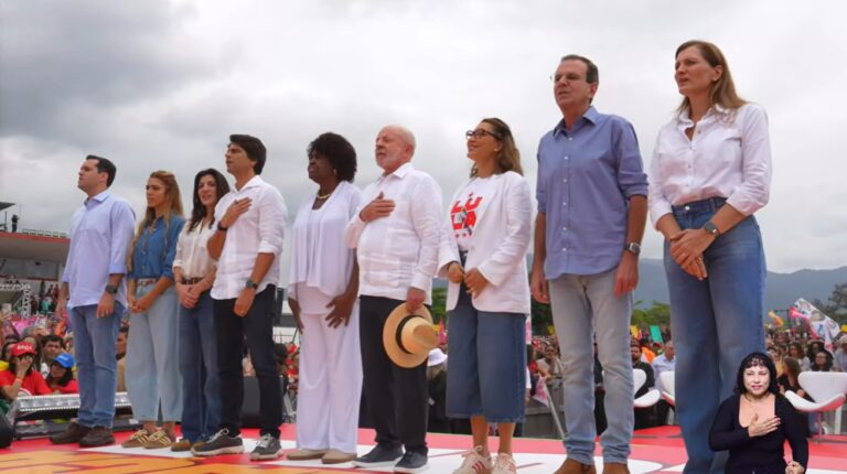 Lula e Paes lançam a campanha em Bangu, reforçam aliança no Rio e defendem união para recuperar o estado