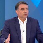 No JN, Flávio Bolsonaro admite que vai respeitar o resultado das eleições