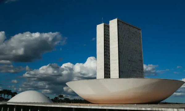 Cinco candidatos do PP à Câmara declaram mais de R$ 1,7 milhão em dinheiro vivo ao TSE