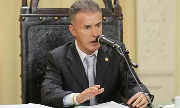 Condenado por improbidade, Chiquinho da Mangueira segue com candidatura a deputado estadual barrada; TRE-RJ rejeita recurso