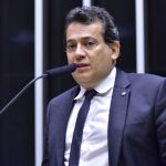 TRE-RJ adia julgamento da candidatura de Ricardo Abrão, deputado investigado pela PF por suspeita de compra de votos