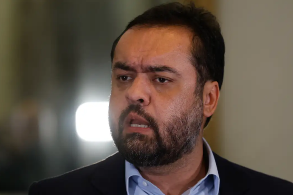 Cláudio Castro tem dívida de R$ 140 mil em despesas médicas da Cedae Saúde, diz auditoria