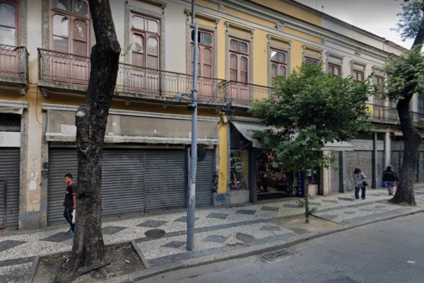 Rua da Carioca tem cinco sobrados históricos em negociação para virar apartamentos de curta temporada